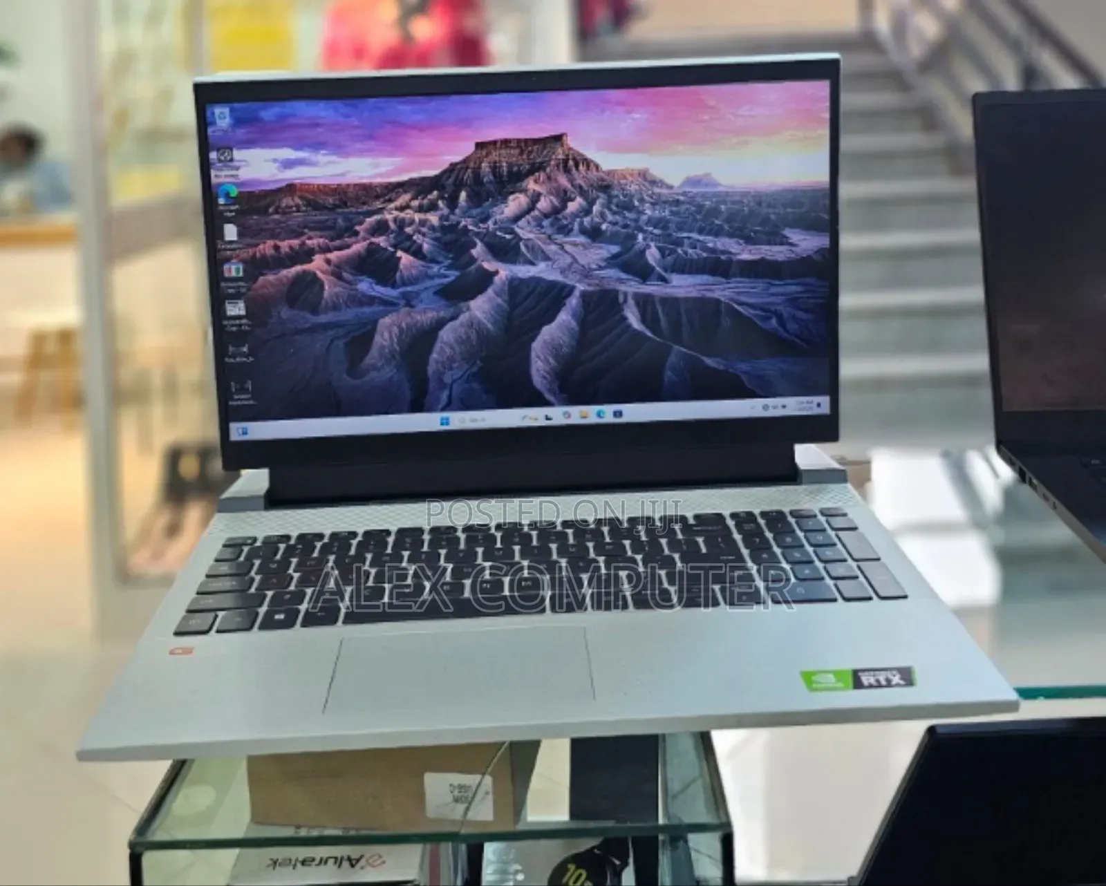 New Laptop Dell G15 5511 16GB Intel Core I7 SSD 512GB