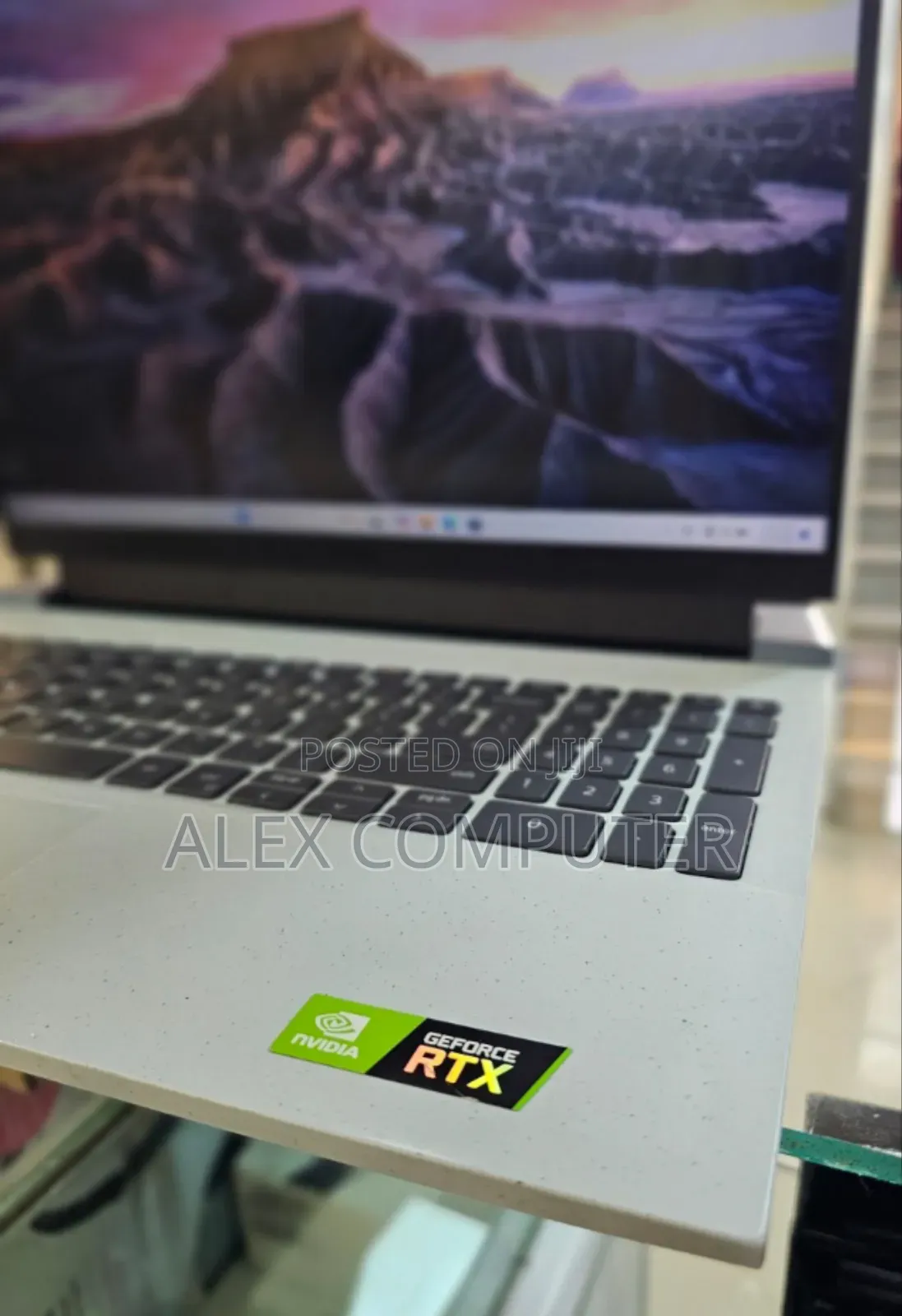 New Laptop Dell G15 5511 16GB Intel Core I7 SSD 512GB