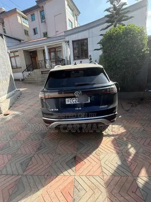 Volkswagen ID.6 2022 Gray