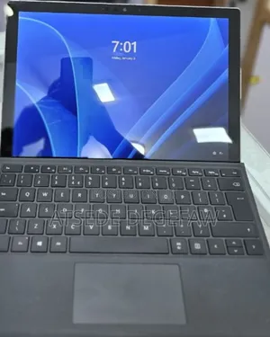 New Laptop Microsoft Surface Pro 7 16GB Intel Core I7 SSD 256GB