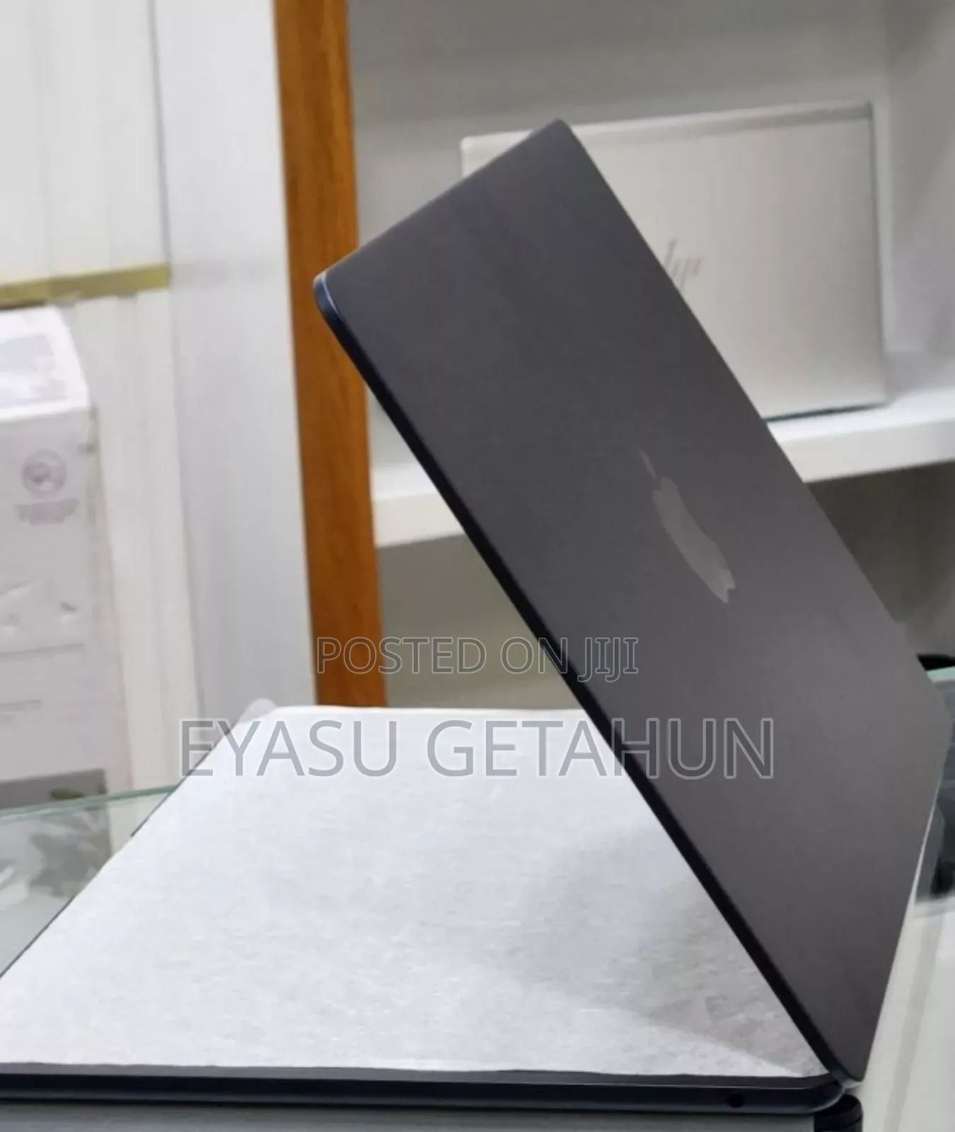 New Laptop Apple MacBook Air 2025 M4 13-Inch 16GB Apple M4 SSD 256GB