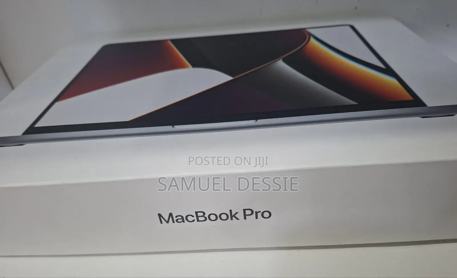 New Laptop Apple MacBook Pro 2021 M1 32GB Apple M1 Max SSD 1T