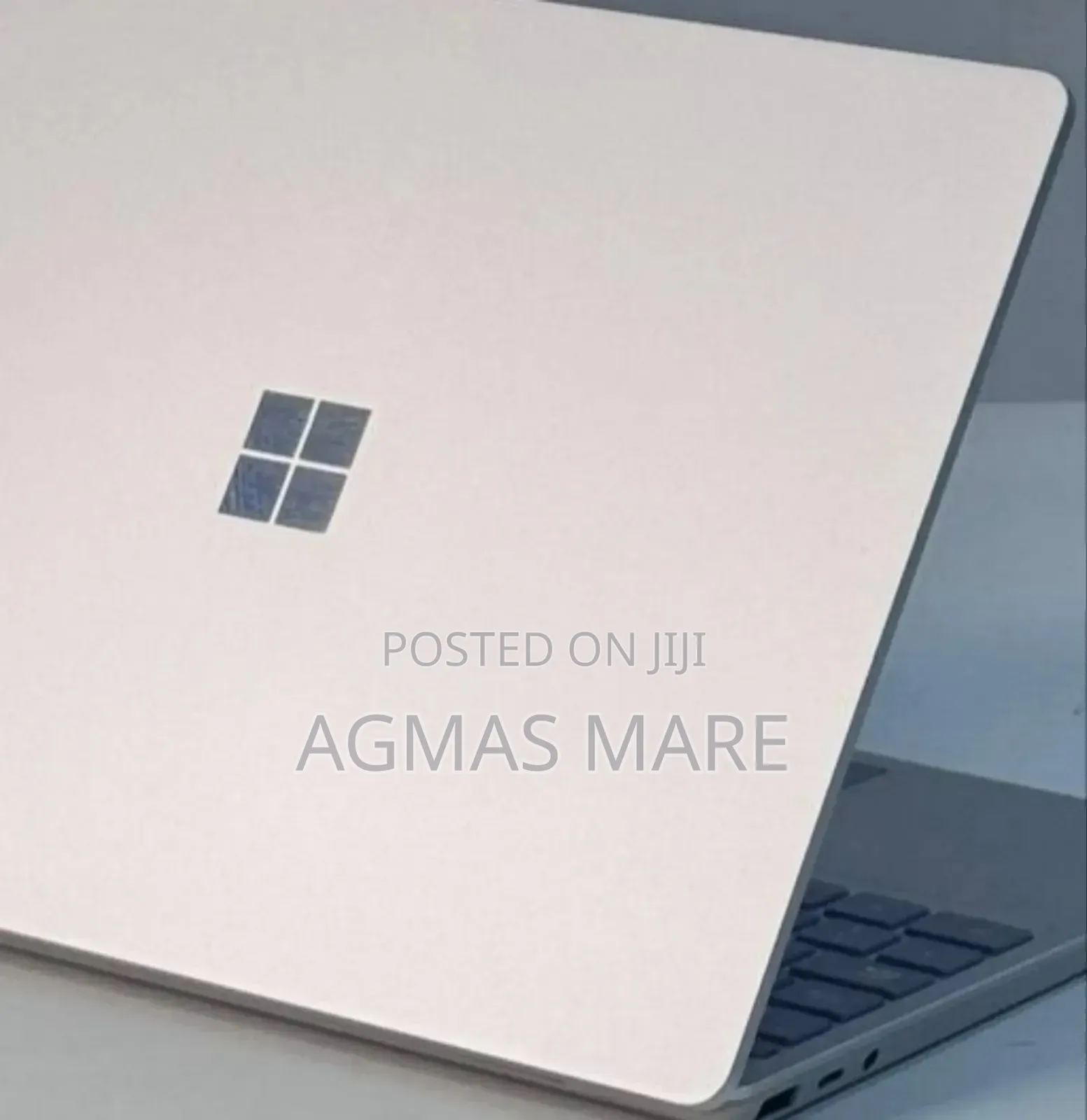 New Laptop Microsoft Surface Laptop Go 8GB Intel Core i5 SSD 256GB
