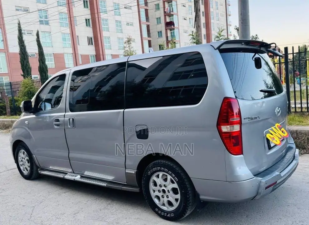 Hyundai Starex 2013 Silver