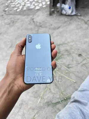 Apple iPhone XS 64 GB Black