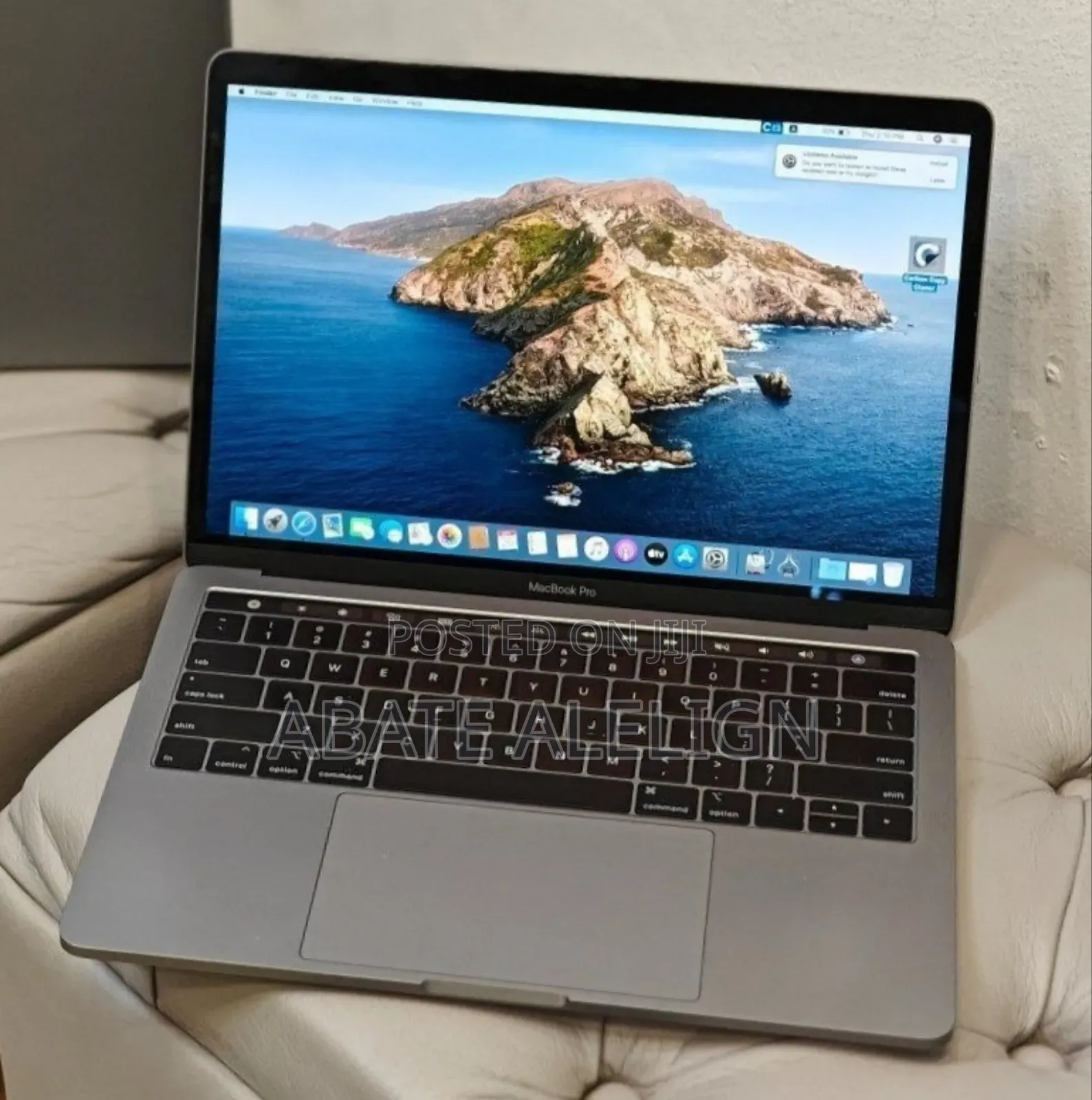 New Laptop Apple MacBook Pro 2019 16GB Intel Core I7 SSD 256GB