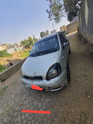 Toyota Vitz 2003 Gold