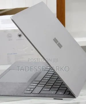 New Laptop Microsoft Surface 16GB Intel Core I7 SSD 256GB