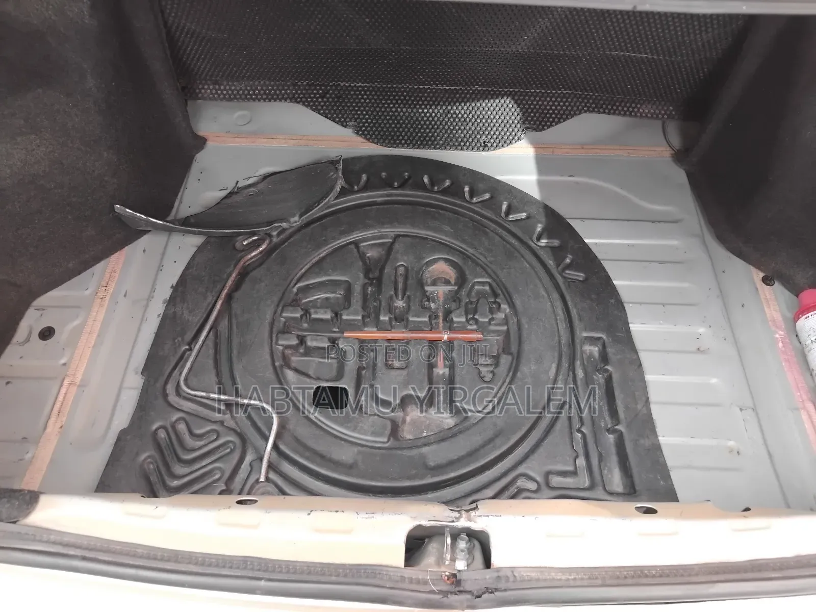 Toyota Platz 2001 Gold