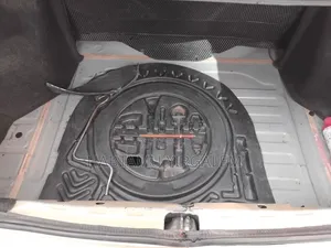 Toyota Platz 2001 Gold