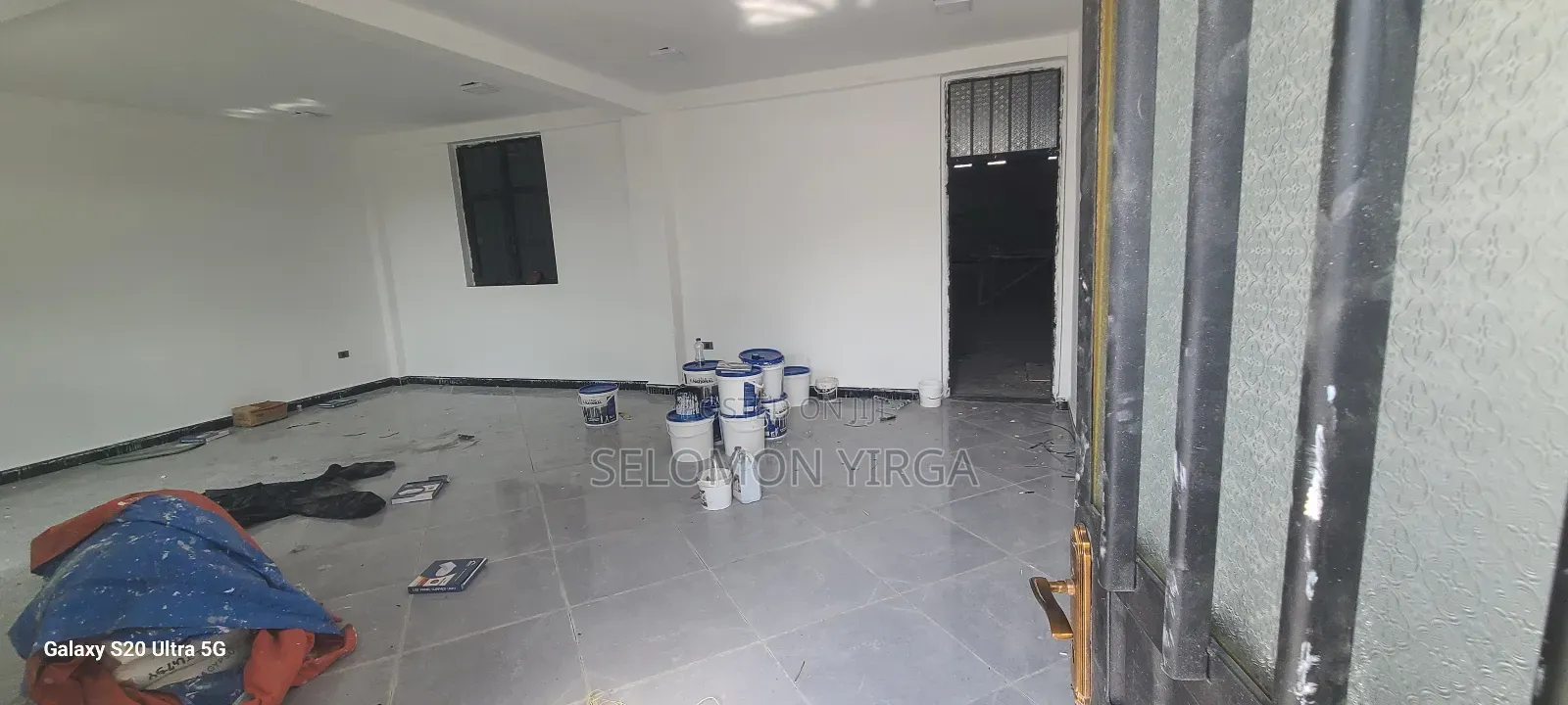 Warehouse for Rent, Kiray