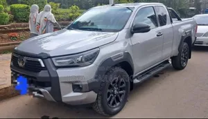 Toyota Hilux 2021 Gray