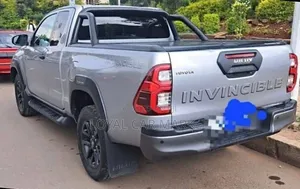 Toyota Hilux 2021 Gray