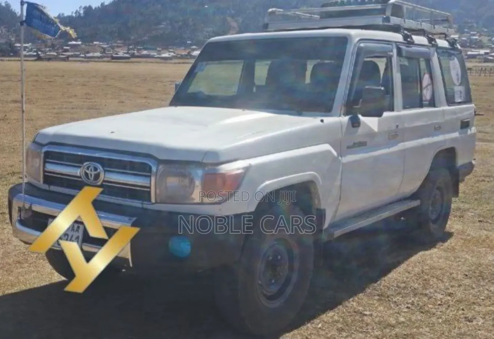 Toyota Land Cruiser 2010 White