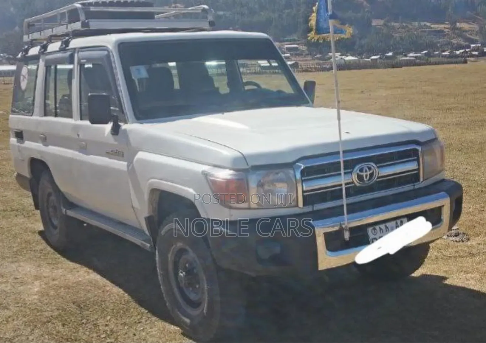 Toyota Land Cruiser 2010 White