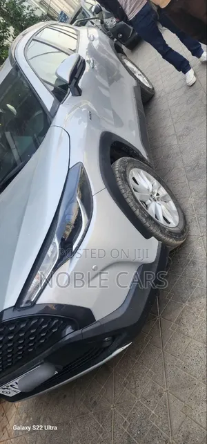 Toyota Corolla Cross Hybrid 2023 Silver