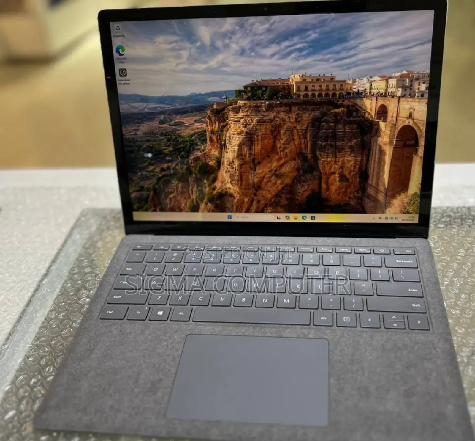 New Laptop Microsoft Surface 3 16GB Intel Core I7 SSD 256GB