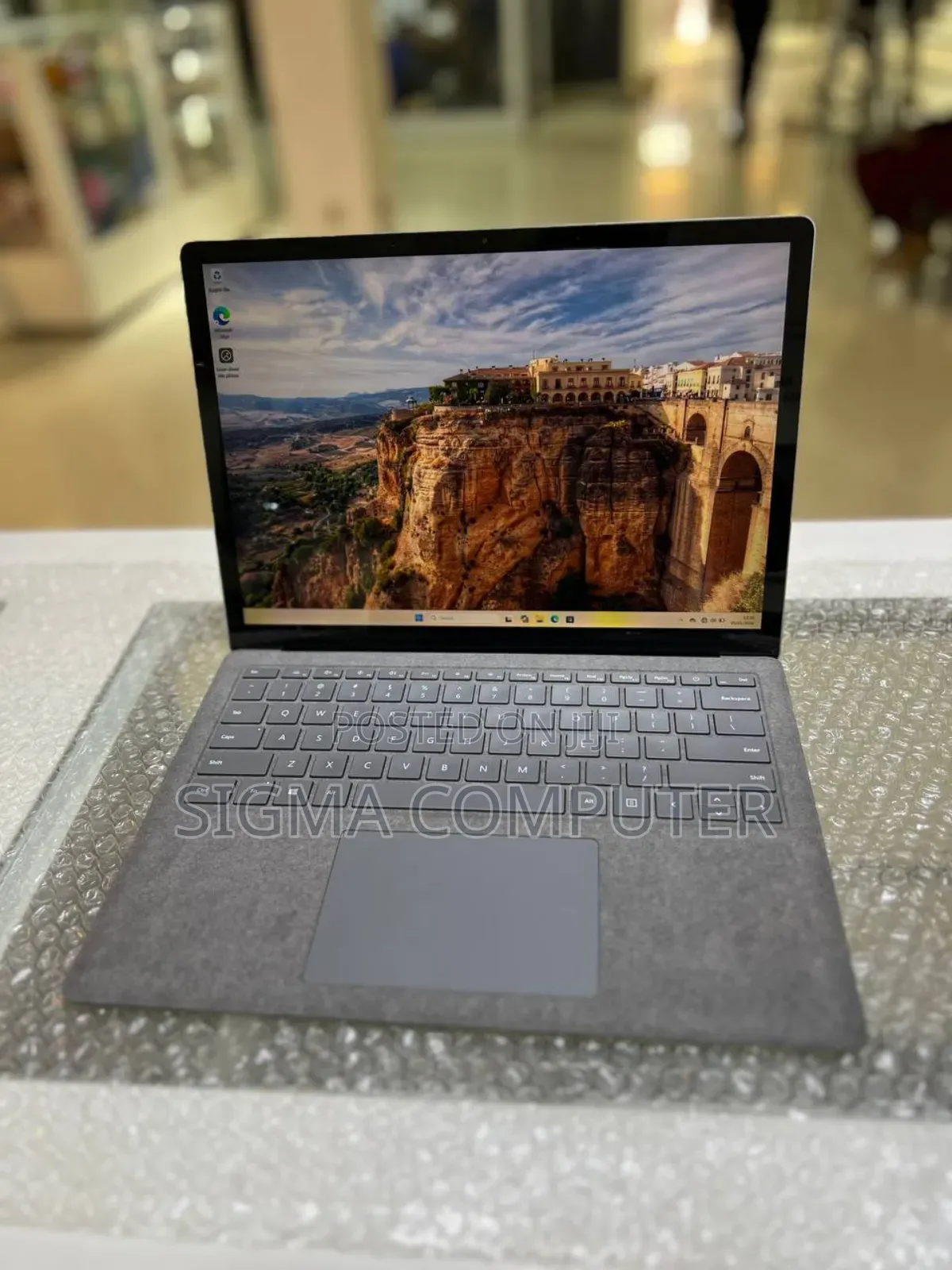 New Laptop Microsoft Surface 3 16GB Intel Core I7 SSD 256GB