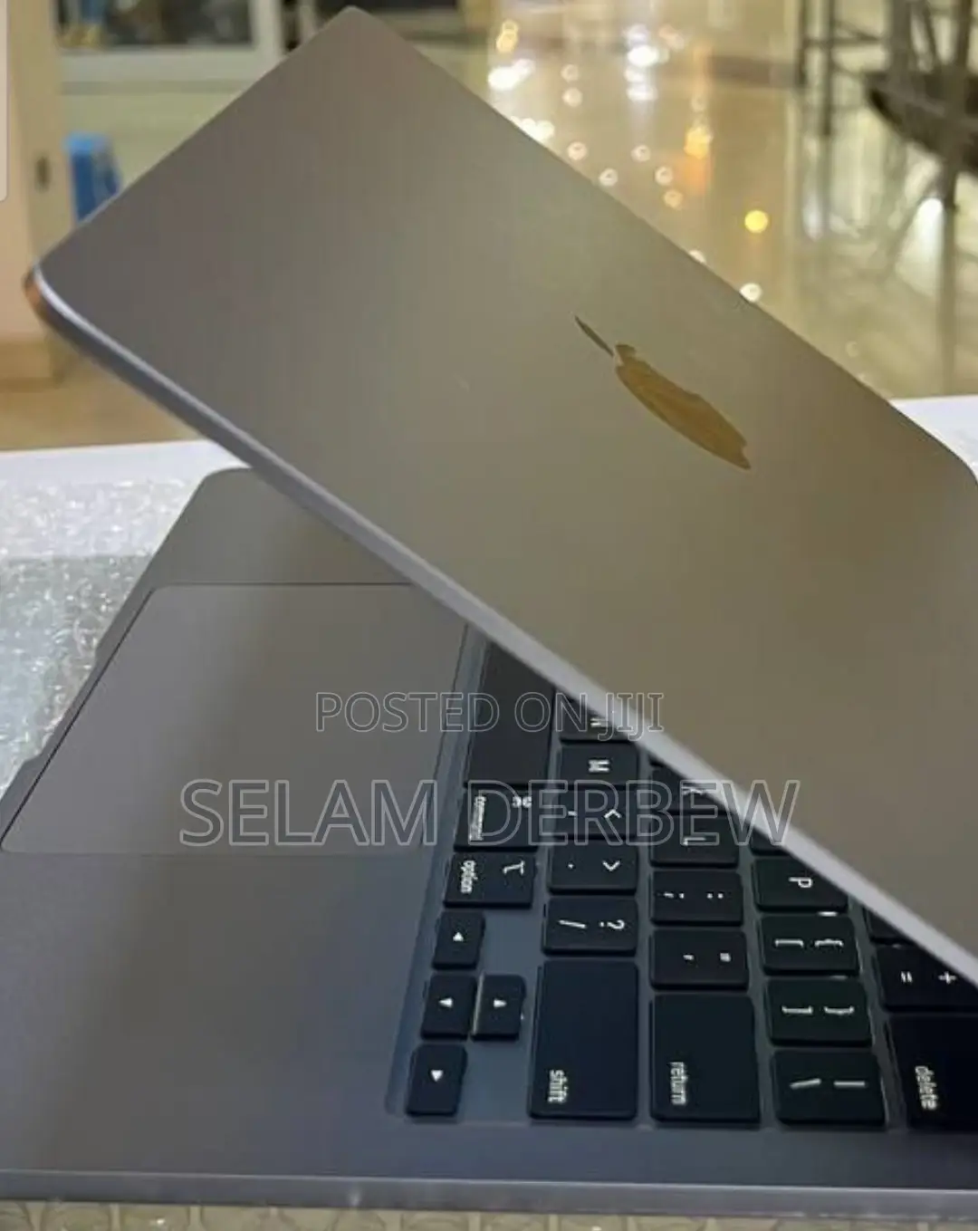 New Laptop Apple MacBook Air 2022 M2 8GB Apple M2 SSD 256GB