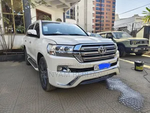 Toyota Land Cruiser 2008 White