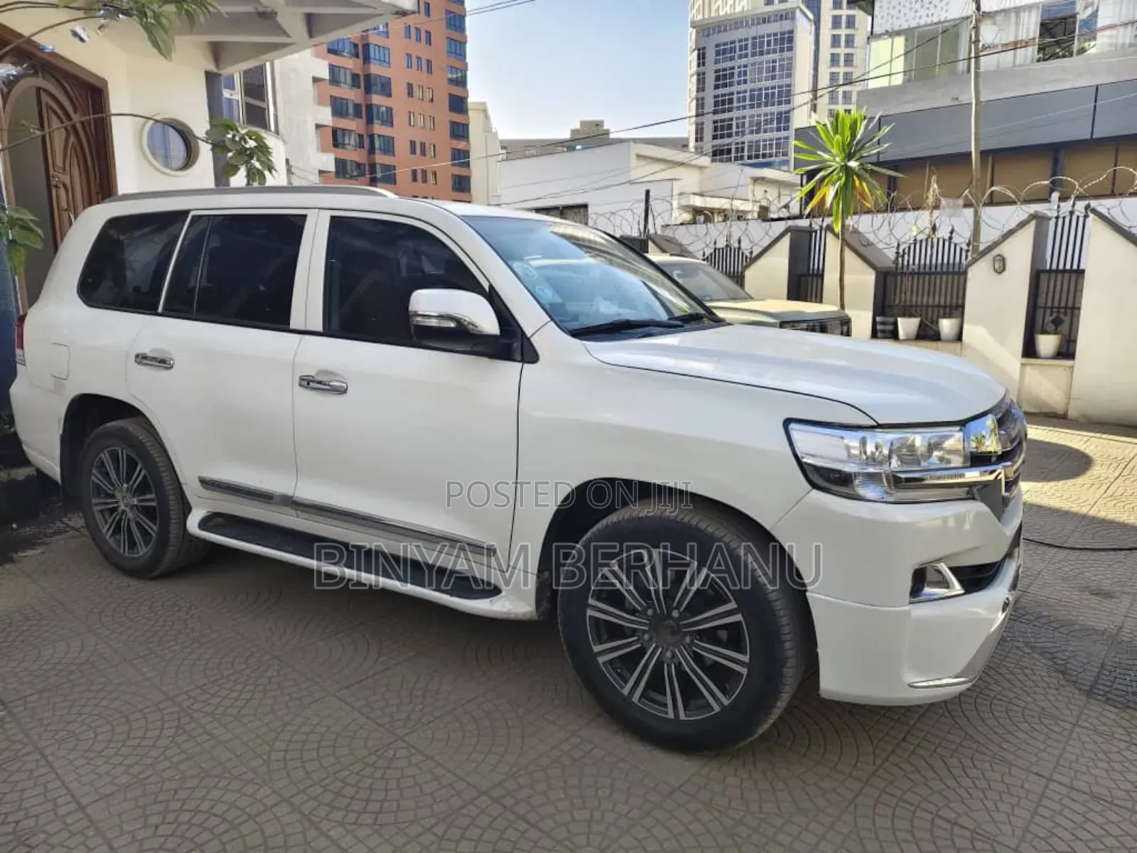 Toyota Land Cruiser 2008 White