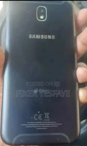 Samsung Galaxy J7 Pro 64 GB Black