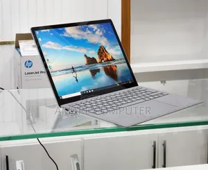 New Laptop Microsoft Surface 16GB Intel Core I7 SSD 256GB