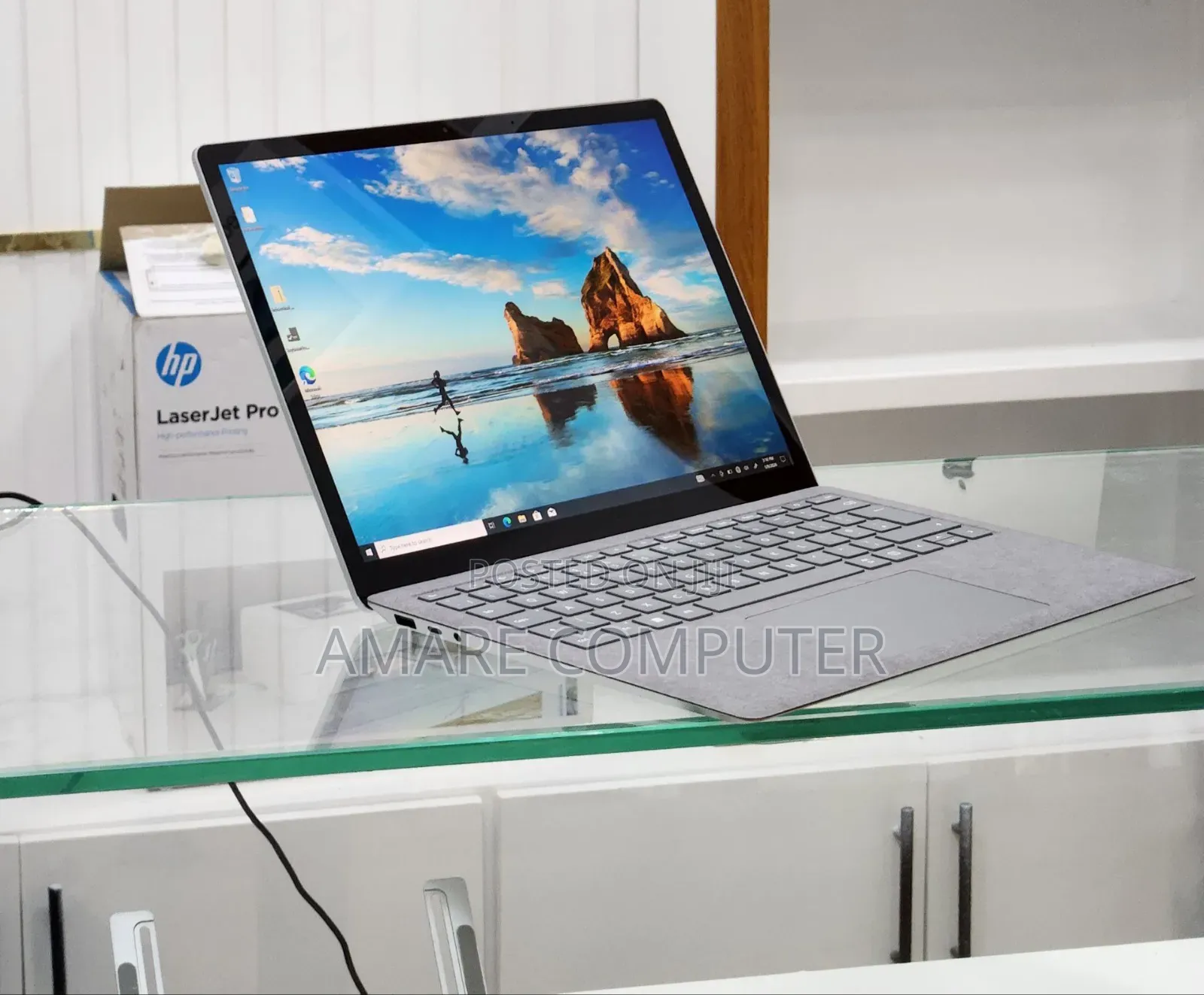 New Laptop Microsoft Surface 16GB Intel Core I7 SSD 256GB