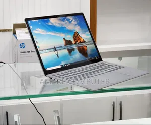 New Laptop Microsoft Surface 16GB Intel Core I7 SSD 256GB