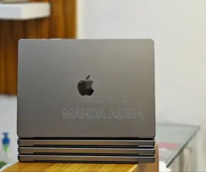 New Laptop Apple MacBook Pro M1 32GB Apple M1 Pro SSD 512GB