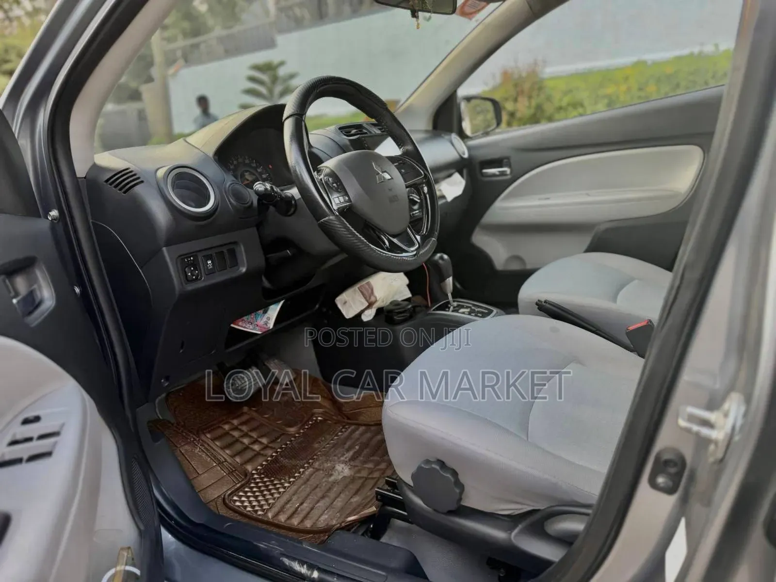 Mitsubishi Attrage 2022 Gray