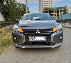 Mitsubishi Attrage 2022 Gray