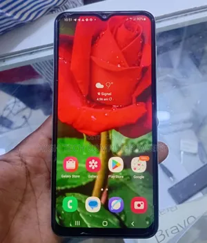 New Samsung Galaxy M13 64 GB