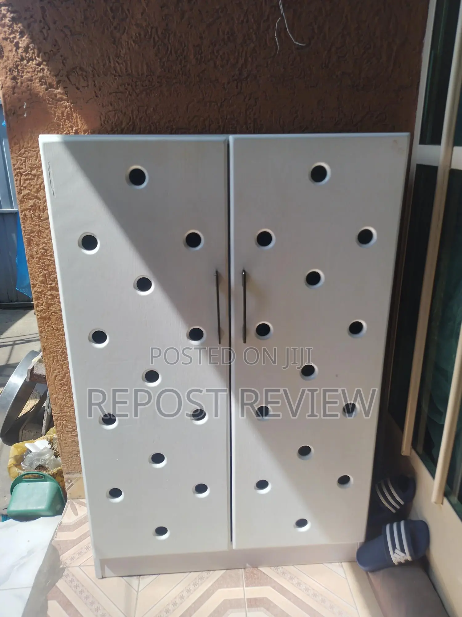 የዕቃ ማስቀመጫ እና መደርደሪያ