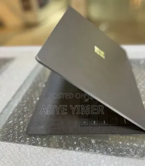 New Laptop Microsoft Surface Pro 7 16GB Intel Core I7 SSD 256GB