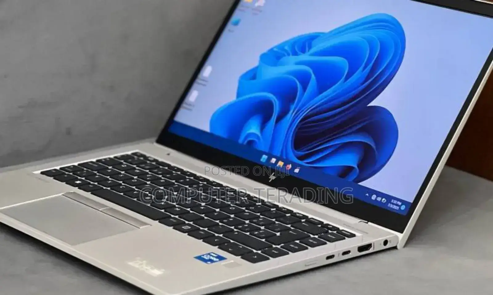 New Laptop HP EliteBook 830 G8 16GB Intel Core I7 SSD 512GB