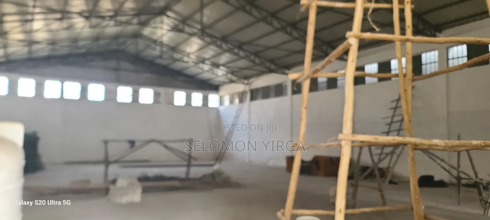 ለሺያጭ የቀረበ መጋዘን