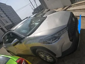 Toyota Corolla Cross Hybrid SE AWD 2023 Silver