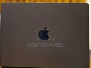 New Apple MacBook Pro 2023 M3 14-Inch 18GB Apple M3 Pro SSD 512GB