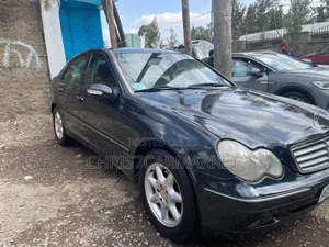 Mercedes-Benz E200 2002 Black