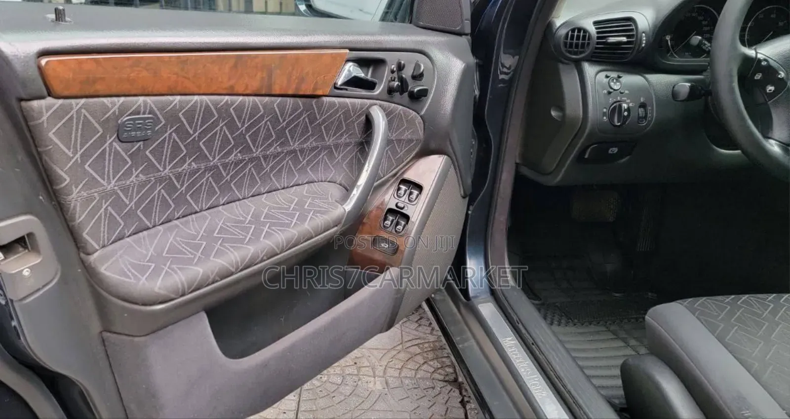 Mercedes-Benz E200 2002 Black