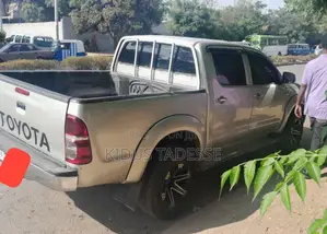 Toyota Hilux 2007 Silver