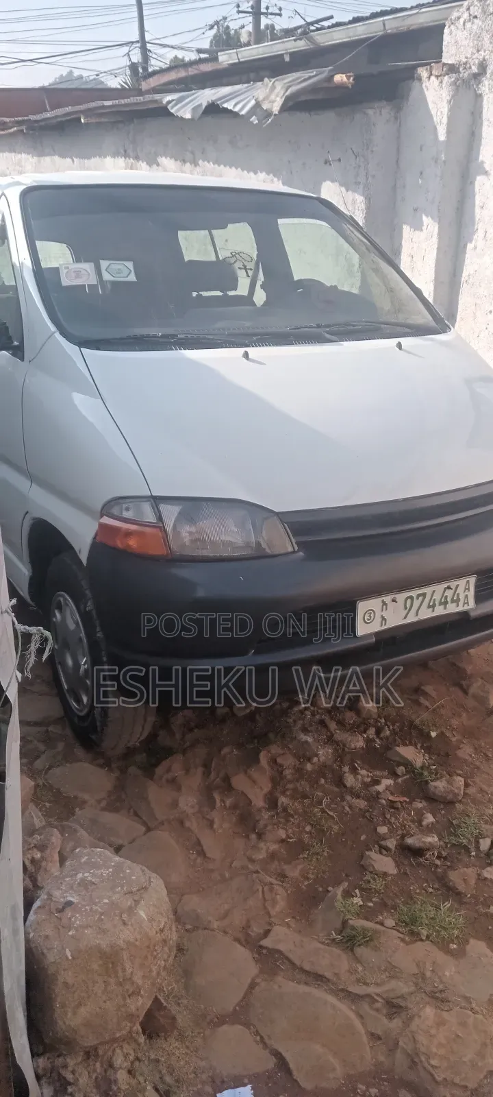 Toyota HiAce 1998 White