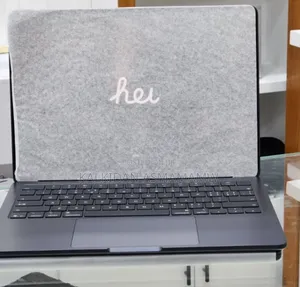 New Laptop Apple MacBook Pro 2024 M4 14-Inch 16GB Apple M4 SSD 256GB