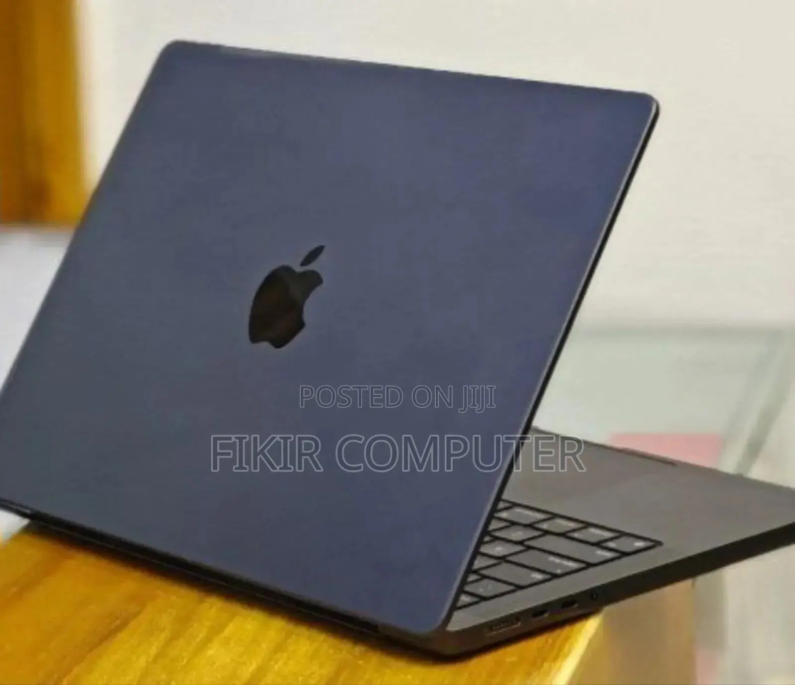 New Apple MacBook Pro 2023 M3 14-Inch 18GB Apple M3 Pro SSD 512GB