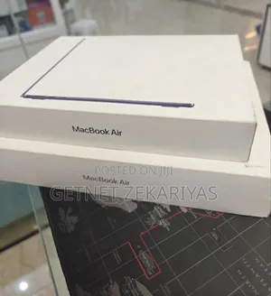 New Laptop Apple MacBook Air 2025 M4 13-Inch 16GB SSD 256GB