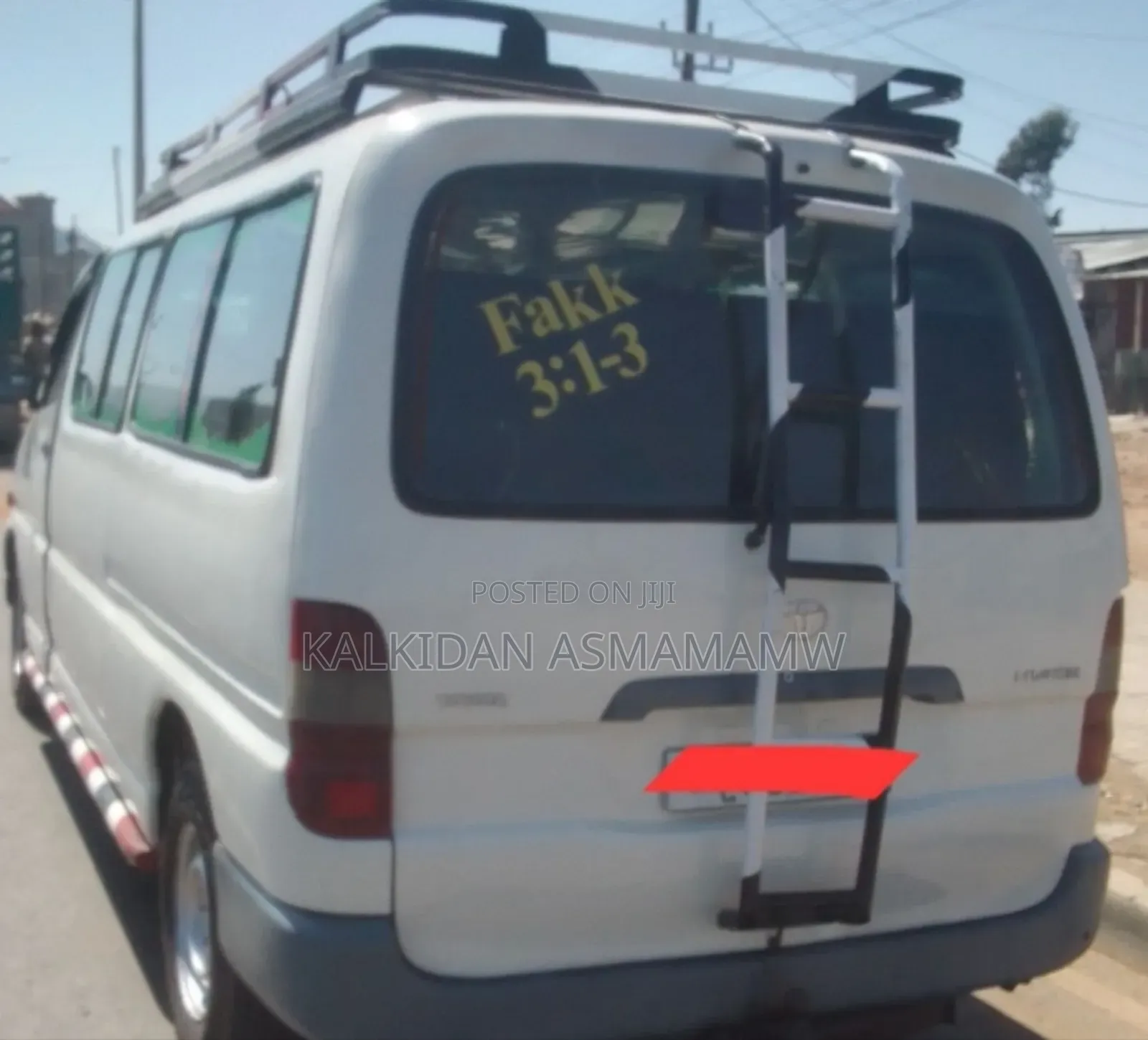 Toyota HiAce 2003 White