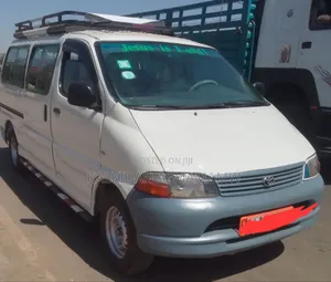 Toyota HiAce 2003 White