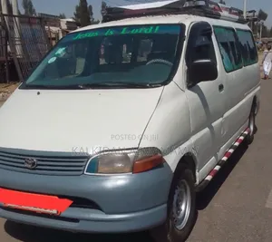 Toyota HiAce 2003 White
