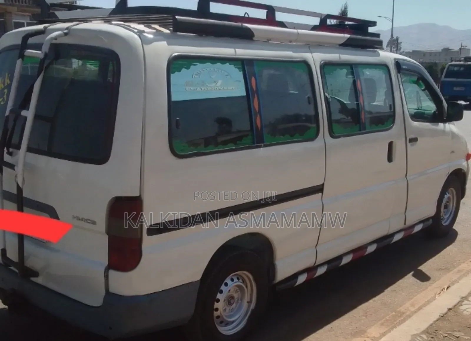 Toyota HiAce 2003 White